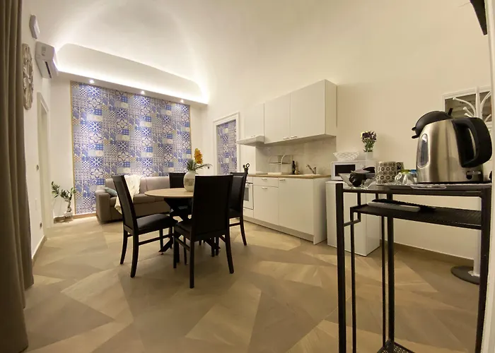 Palazzo Bianchi Domus Holidays Trani